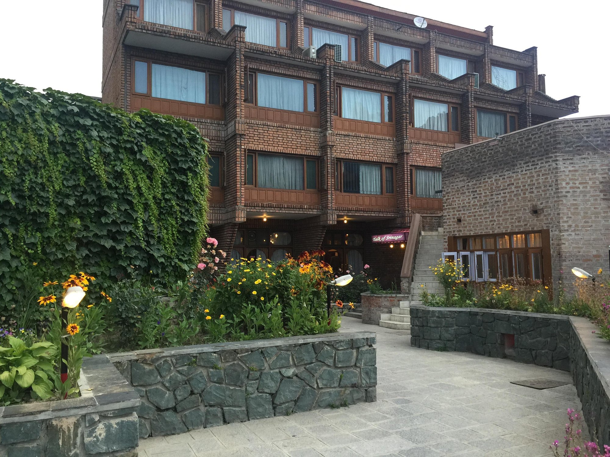 shahenshah palace